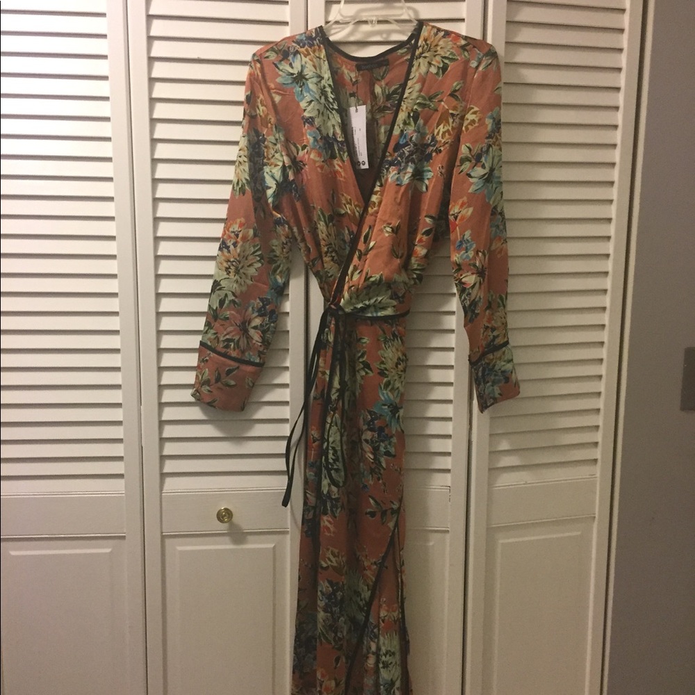 NWT floral print kimono wrap dress - Picture 2 of 2